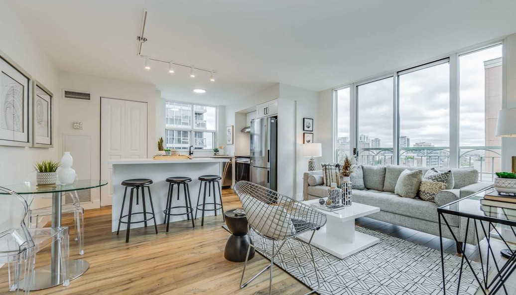 Showcasing Property with Ravine at 82 Colesbrook Rd, Richmond Hill